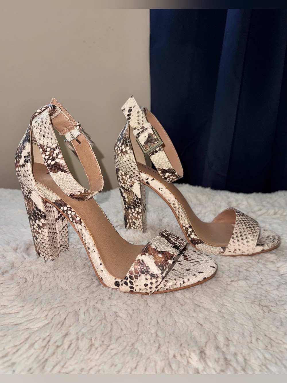 Torrid Snake Print Ankle Strap Open Toe Block Heeled Sandals Size 8 Wide